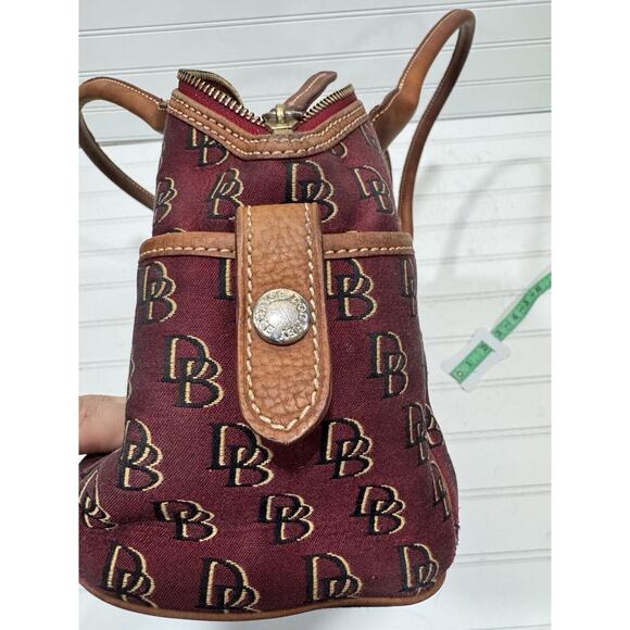Authentic Dooney & Bourke Women's Red Gold Luxury Shoulder Bag - Picture 13 of 13